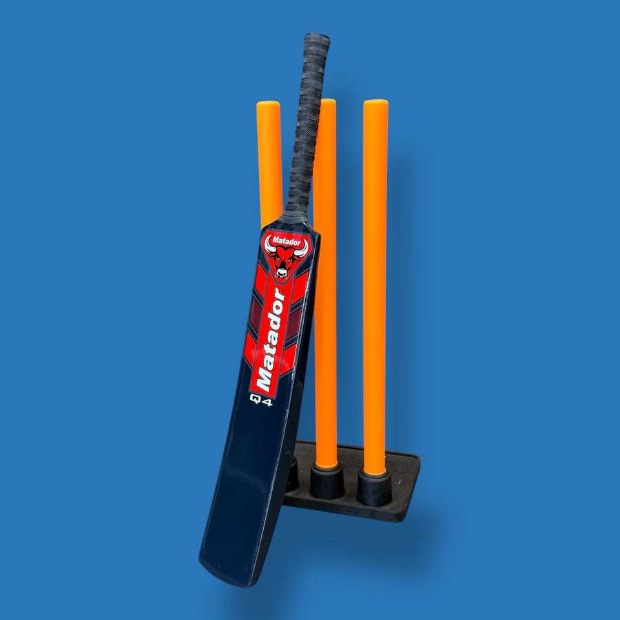 Matador 'Q4' fibreglass Cricket bat
